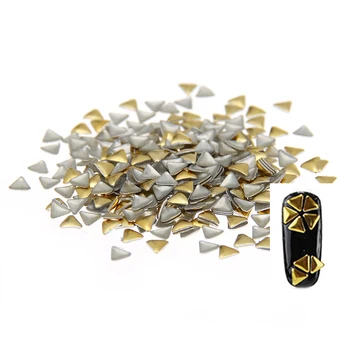 3mm, Sidabro, Aukso, Trikampio Formos, Naujo Dizaino Metalų Lydinio, Medžiagos Pataisų Su Klijais Atgal Lipdukai 3D Nagai Meno Papuošalai
