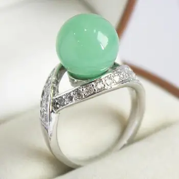 Elegantiška ponia sidabrą, padengtą kristalų dekoruoti &12mm šviesiai žalias, vienas žiedas(#7 8 9 10)