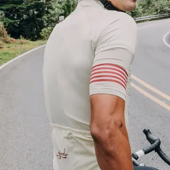 Grizzle dviračių džersis kostiumas Paprastas ciklas dėvėti classic MTB kelio dviračiu drabužių Trumpas rankovėmis marškinėliai ir šortai, kombinezonai su antkrūtiniais