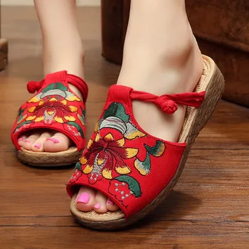 Moterų Šlepetės Flip Flop Sandalai Vasarą Nacionalinės Stiliaus Siuvinėti Kanapių Pleištai Mados Neslidus Peep Toe Platforma, Patogus