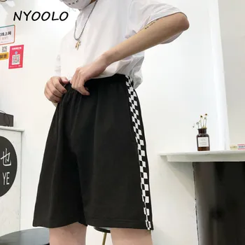 NYOOLO Harajuku dizaino 2018 m. vasaros juoda balta skara šortai streetwear elastinga juosmens atsitiktinis tiesiai šortai vyrams ir moterims
